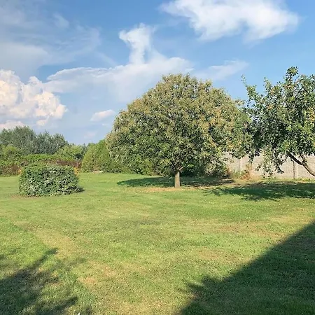 Apartment - Csendes, Kenyelmes Csaladi Haz Erd