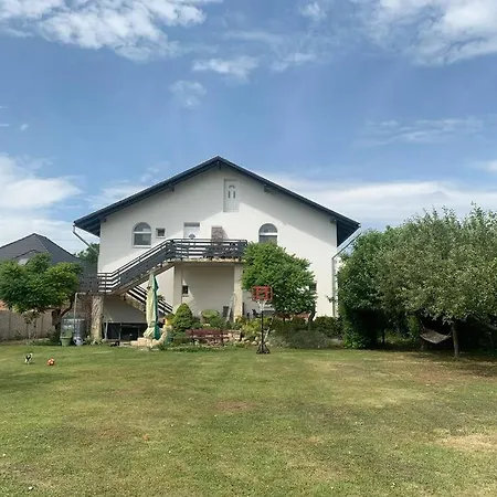 Апартаменты - Csendes, Kenyelmes Csaladi Haz Эрд