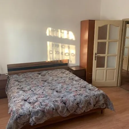 Apartment - Csendes, Kenyelmes Csaladi Haz