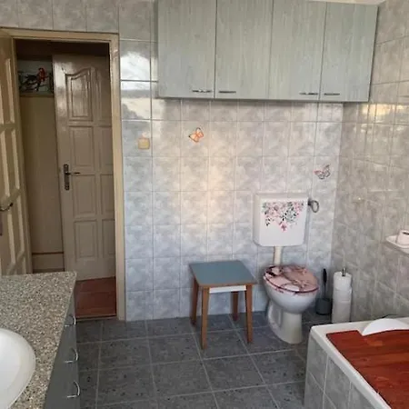 Διαμέρισμα - Csendes, Kenyelmes Csaladi Haz