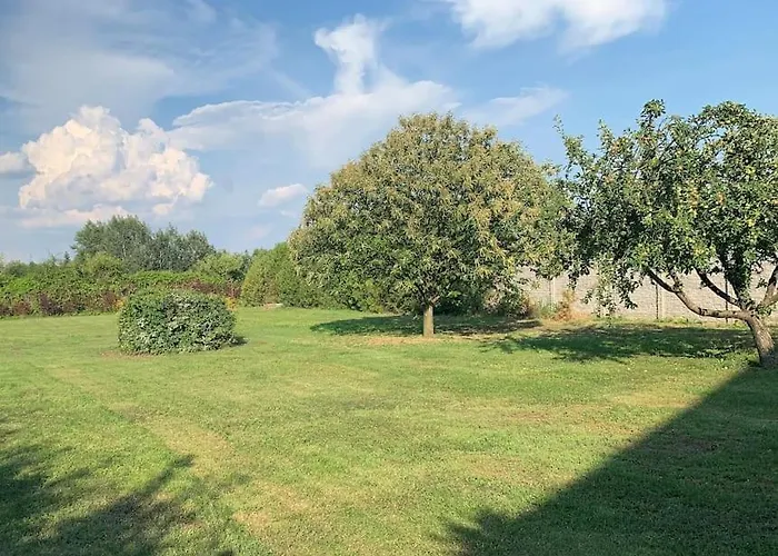 Lejlighed - Csendes, Kenyelmes Csaladi Haz Erd